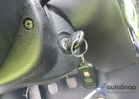 2005 Toyota Matrix Xr z USA, uszkodzony, nr VIN 2T1KR32E25C388578